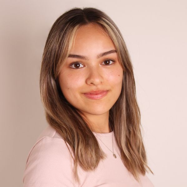 Alina B.